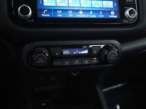 Used 2023 Nissan Kicks SR w/ SR Premium Package image 21