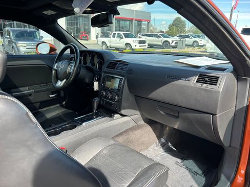 Used 2011 Dodge Challenger R/T RWD image 27
