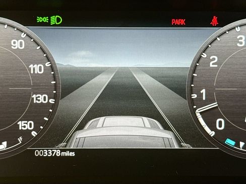 Used 2026 Land Rover Defender 110 X-Dynamic SE AWD/4WD image 11