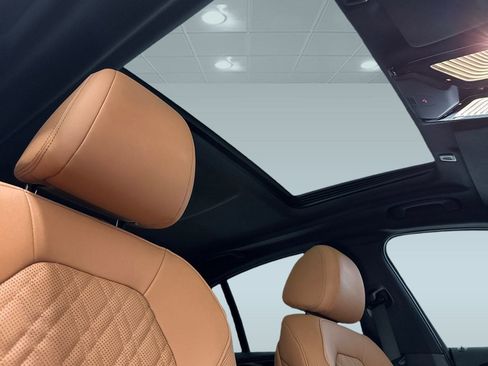 Certified 2023 BMW 530i w/ Convenience Package image 15