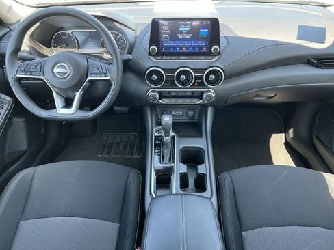 Used 2025 Nissan Sentra SV FWD image 17
