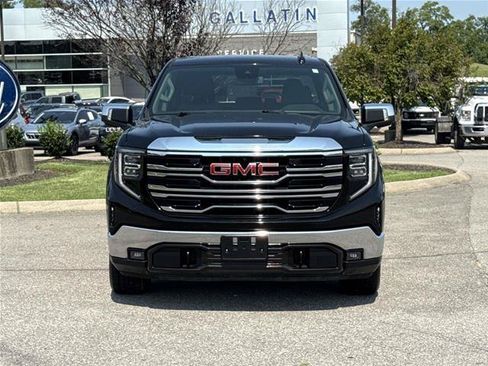Used 2025 GMC Sierra 1500 SLT AWD/4WD image 3
