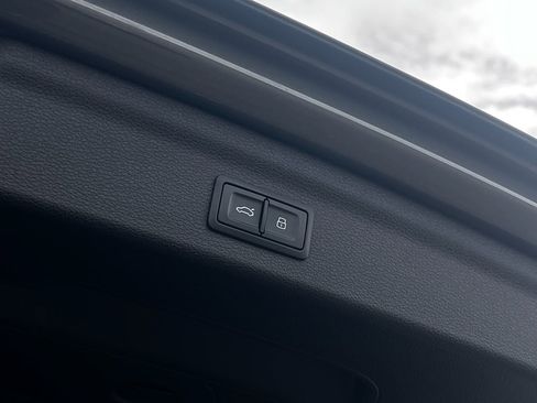 Used 2023 Audi Q3 2.0T Premium image 19