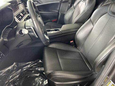 Used 2026 Genesis G70 2.5T RWD image 21