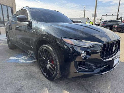 Used 2018 Maserati Levante GranSport image 3