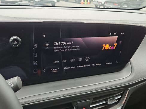 Used 2025 Buick Encore GX Avenir w/ Avenir Technology Package FWD image 16