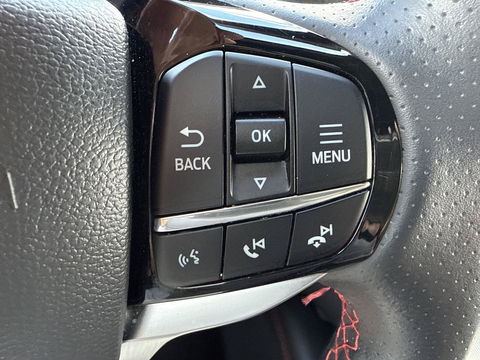 Used 2025 Ford Explorer ST-Line AWD/4WD image 19