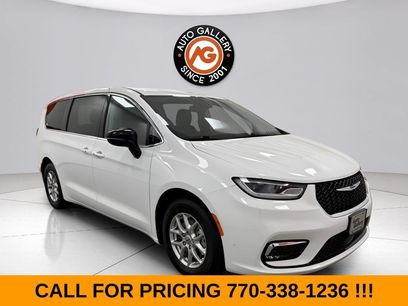Used 2024 Chrysler Pacifica Touring-L