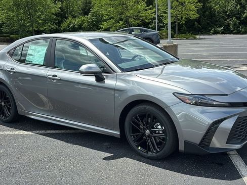 New 2026 Toyota Camry SE FWD image 27