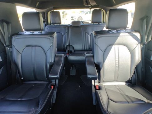 Used 2021 Ford Expedition Limited image 21