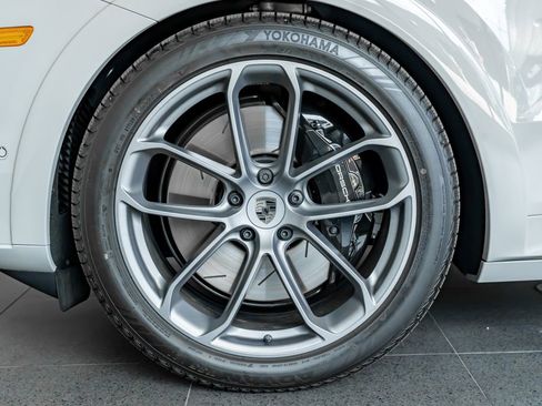 Certified 2026 Porsche Cayenne Turbo AWD/4WD image 11