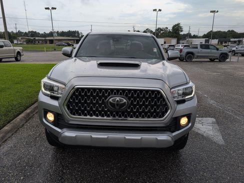 Used 2018 Toyota Tacoma TRD Sport RWD image 1