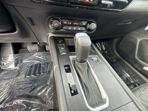 New 2026 Nissan Kicks SV image 19
