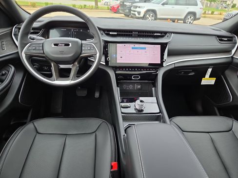 New 2026 Jeep Grand Cherokee L Limited image 11