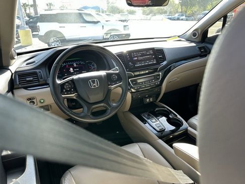 Used 2021 Honda Pilot Touring image 18