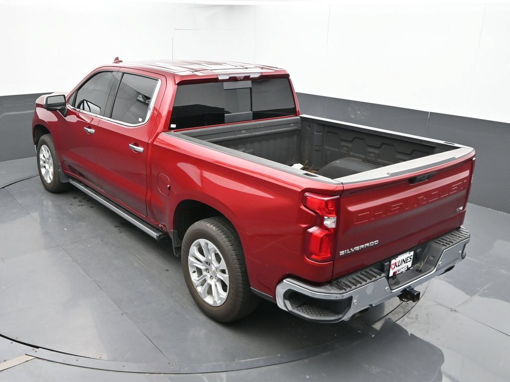 Used 2023 Chevrolet Silverado 1500 LTZ w/ Technology Package AWD/4WD image 36