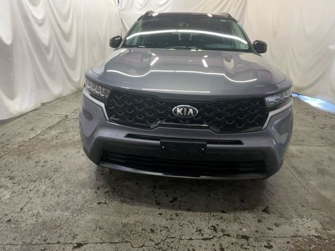 Used 2021 Kia Sorento S w/ Panoramic Sunroof Package AWD/4WD image 14