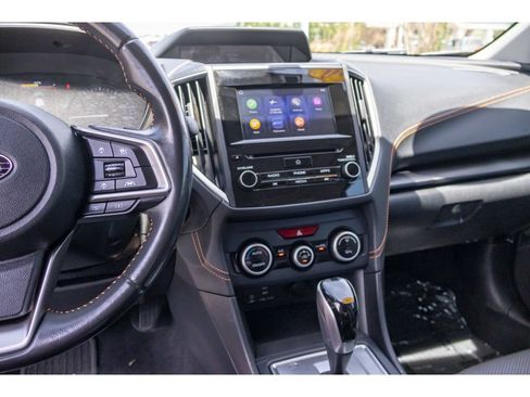 Used 2020 Subaru Crosstrek 2.0i Premium w/ Moonroof Package 1 AWD/4WD image 22