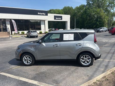 Used 2023 Kia Soul S image 8