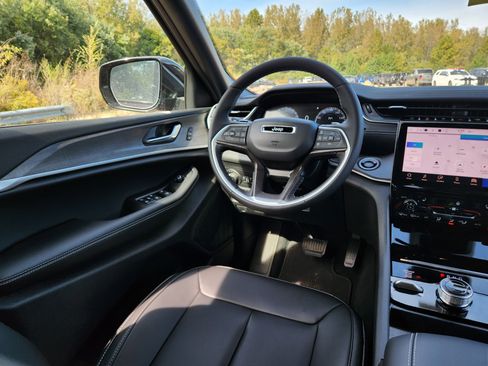 New 2025 Jeep Grand Cherokee L Limited AWD/4WD image 20