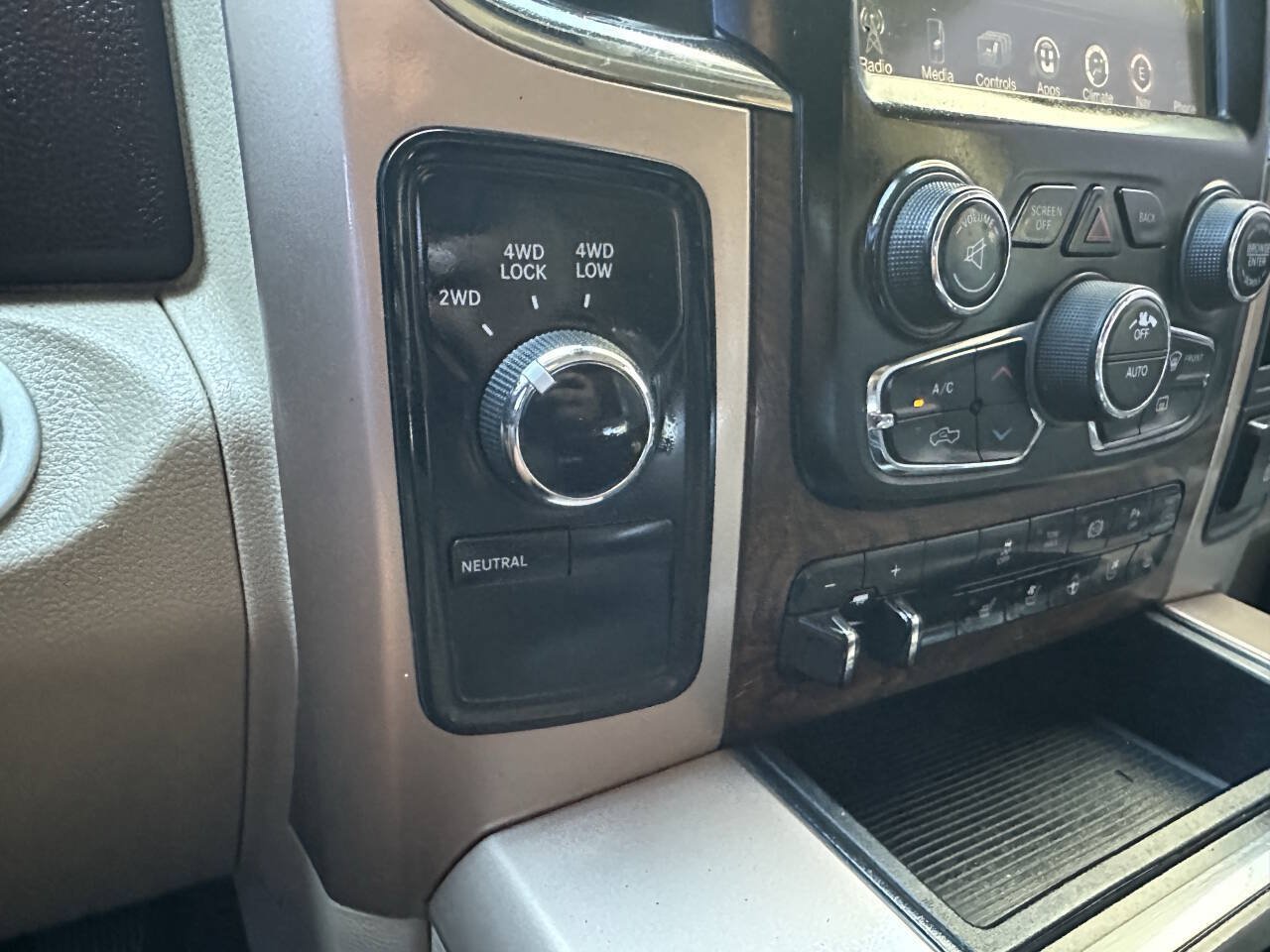 Used 2013 RAM 2500 Longhorn w/ Cold Weather Group AWD/4WD image 19