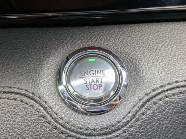 Used 2022 Lincoln Navigator 4WD image 32