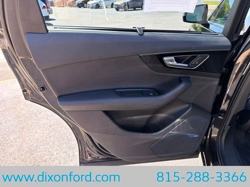 Used 2017 Audi Q7 3.0T Prestige AWD/4WD image 25