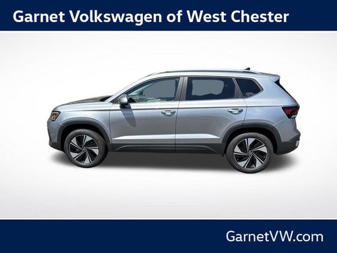 New 2026 Volkswagen Taos SE AWD/4WD image 2