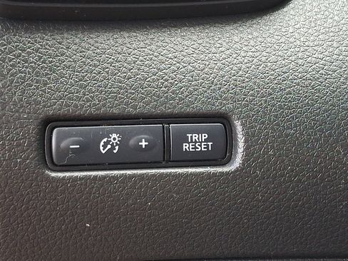 Used 2021 Nissan Rogue Sport S AWD/4WD image 25
