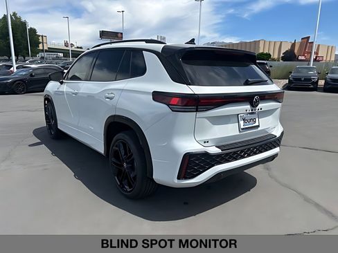 New 2026 Volkswagen Tiguan SE R-Line AWD/4WD image 5