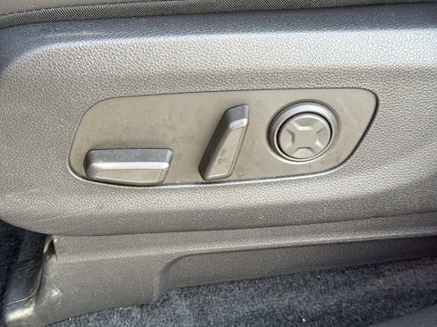 Used 2026 Kia Carnival FWD image 14