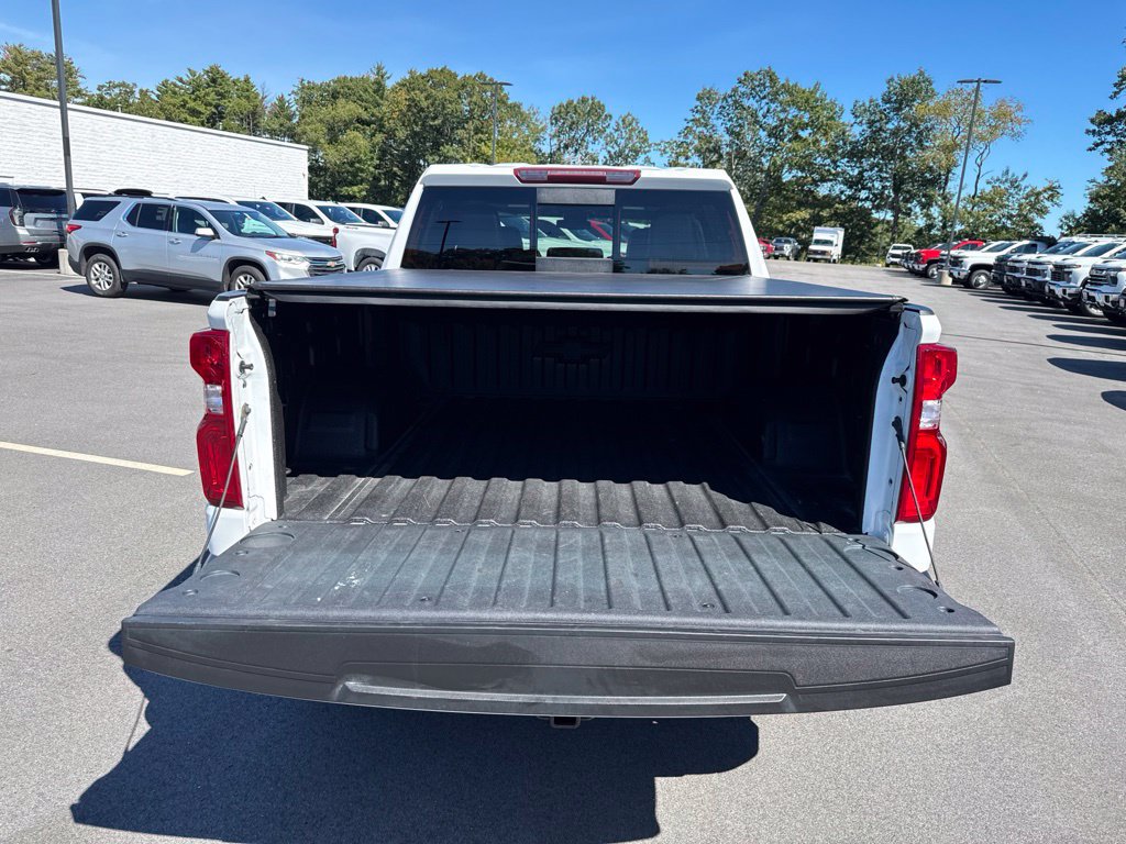 Used 2024 Chevrolet Silverado 1500 RST w/ Redline Edition AWD/4WD image 7