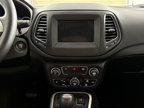 Used 2018 Jeep Compass Latitude w/ Popular Equipment Group image 15