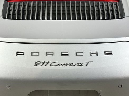 Certified 2018 Porsche 911 Carrera T RWD image 32