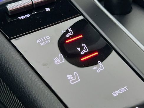 New 2026 Porsche Macan S image 23