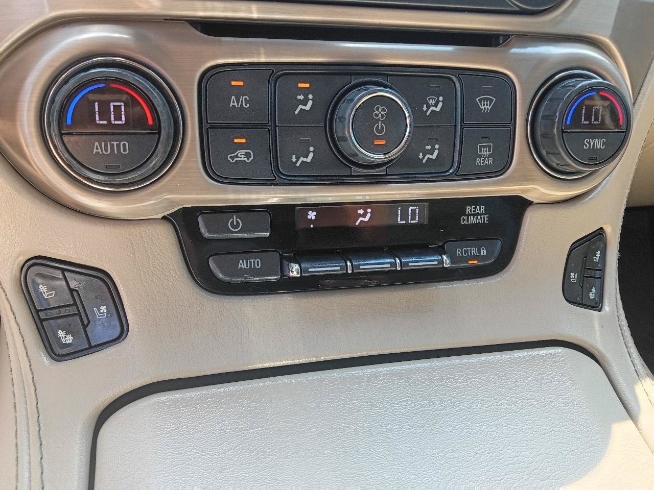 Used 2017 GMC Yukon Denali AWD/4WD image 16