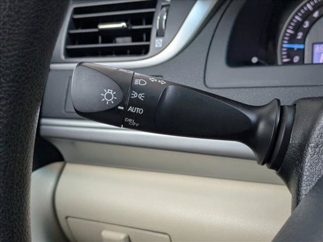 Used 2013 Toyota Camry LE FWD image 8