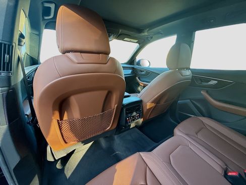 Used 2021 Audi Q8 Premium Plus image 25