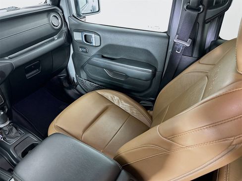 Used 2021 Jeep Wrangler Unlimited Sahara image 22