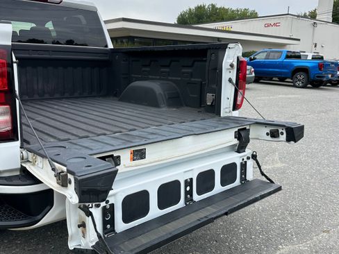 Used 2022 GMC Sierra 1500 Elevation AWD/4WD image 10