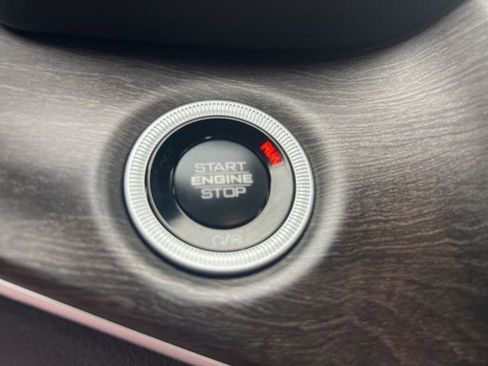 New 2025 Jeep Grand Cherokee Limited image 12