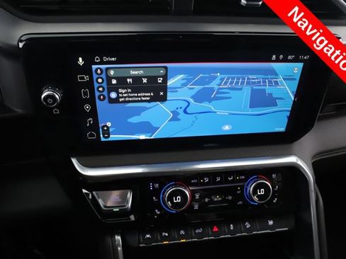 Used 2023 GMC Sierra 1500 Denali w/ Technology Package AWD/4WD image 5