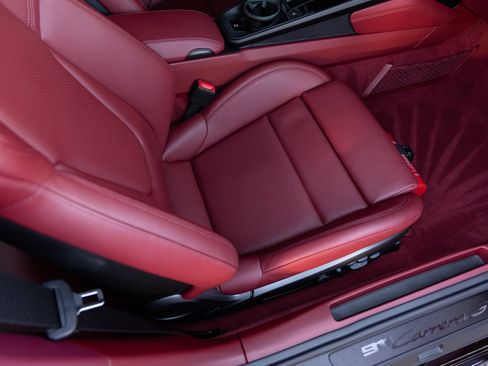 Certified 2024 Porsche 911 Carrera GTS w/ Premium Package image 32