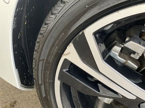 Used 2024 Volvo S60 B5 Plus image 33