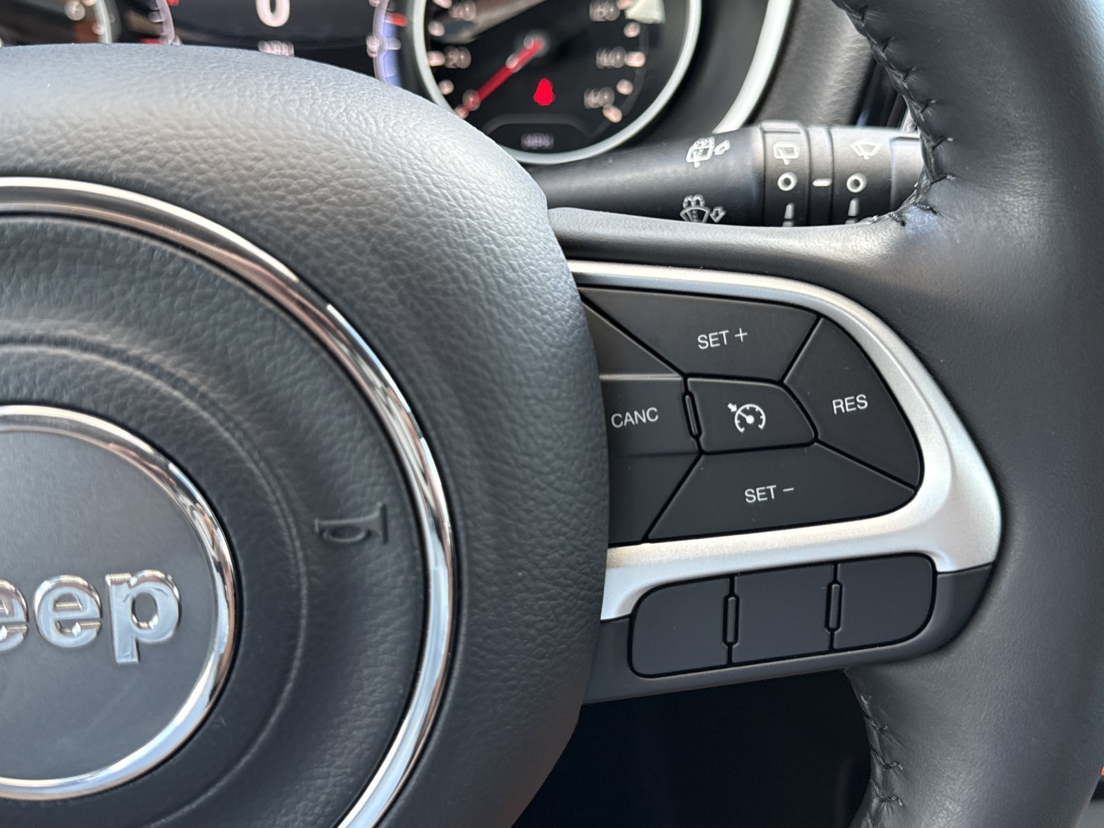Used 2019 Jeep Compass Latitude FWD image 20