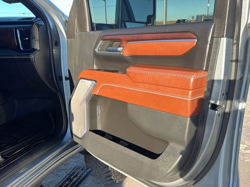 Used 2024 GMC Sierra 2500 Denali Ultimate image 11