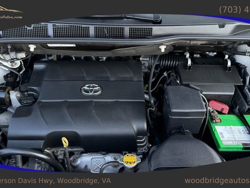 Used 2016 Toyota Sienna SE Premium image 38