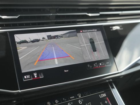 Certified 2025 Audi Q8 Prestige w/ Prestige Package image 17