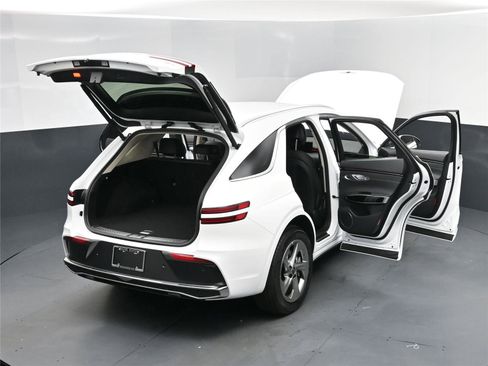 New 2026 Genesis GV70 2.5T image 17