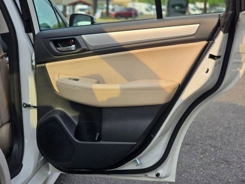 Used 2017 Subaru Legacy 2.5i Premium image 29